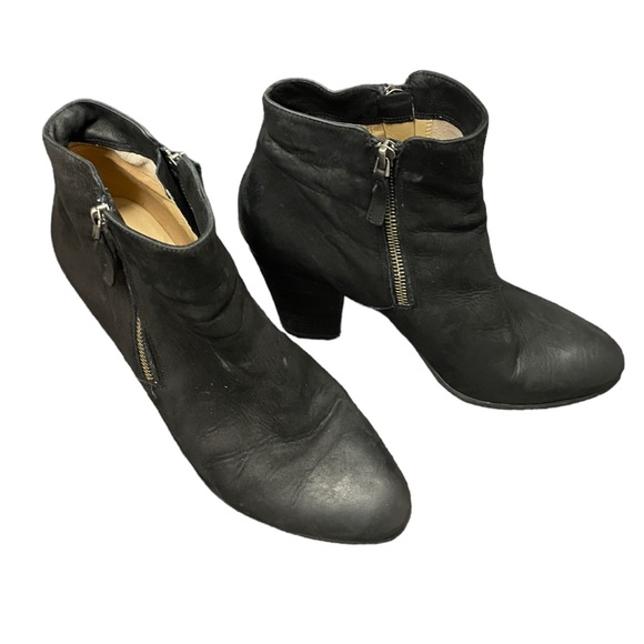 ✨VINTAGE MICHAEL KORS HEEL BOOTIES✨ - Picture 4 of 9